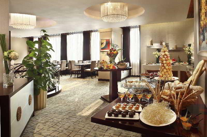 Howard Johnson Regal Court Hotel Beijing Exterior photo